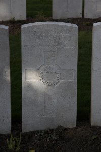 Lijssenthoek Military Cemetery - Lavelle, Maurice