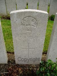Lijssenthoek Military Cemetery - Lawless, Martin