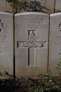 Lijssenthoek Military Cemetery - Lawrence, Lewis Samuel