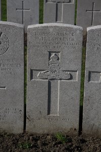 Lijssenthoek Military Cemetery - Lawrence, William Henry
