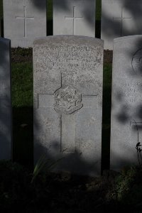 Lijssenthoek Military Cemetery - Laws, N