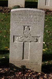 Lijssenthoek Military Cemetery - Laxton, A B