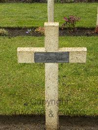 Lijssenthoek Military Cemetery - Lebrun, Gilbert