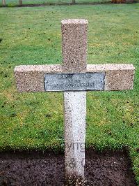 Lijssenthoek Military Cemetery - Leorus, Pierre