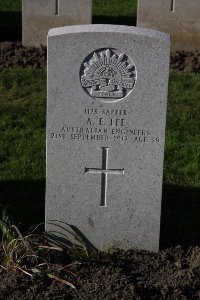 Lijssenthoek Military Cemetery - Lee, Albert Emanuel