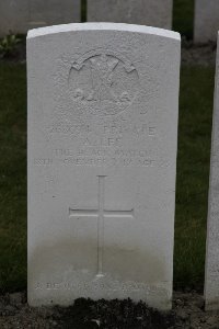 Lijssenthoek Military Cemetery - Lee, Arthur
