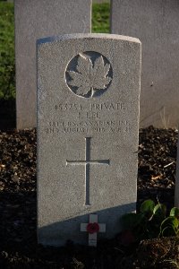 Lijssenthoek Military Cemetery - Lee, John
