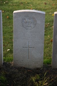 Lijssenthoek Military Cemetery - Leeder, Sidney Lionel