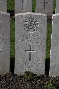 Lijssenthoek Military Cemetery - Leese, Hamlet