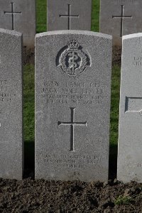 Lijssenthoek Military Cemetery - Lester, Jack Noel