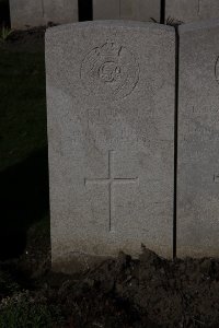 Lijssenthoek Military Cemetery - Lewis, D