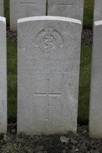 Lijssenthoek Military Cemetery - Lewis, Ivor