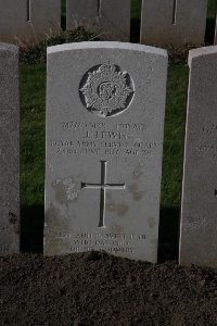 Lijssenthoek Military Cemetery - Lewis, J