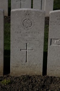Lijssenthoek Military Cemetery - Lillie, P