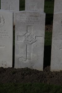 Lijssenthoek Military Cemetery - Lingard, H