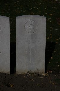 Lijssenthoek Military Cemetery - Liquorish, F W