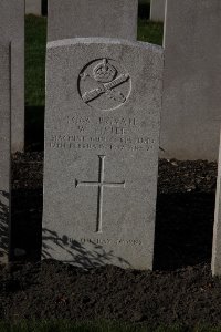 Lijssenthoek Military Cemetery - Lister, Wilfred
