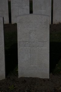 Lijssenthoek Military Cemetery - Lloyd, Percival Thomas