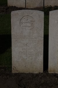 Lijssenthoek Military Cemetery - Lloyd, S