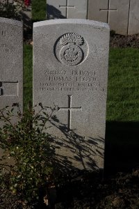 Lijssenthoek Military Cemetery - Lloyd, Thomas