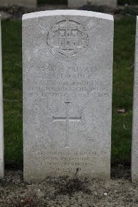 Lijssenthoek Military Cemetery - Loader, Thomas Bernard