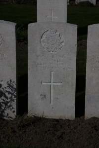 Lijssenthoek Military Cemetery - Locke, Walter