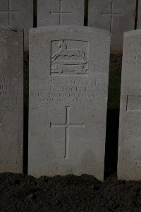 Lijssenthoek Military Cemetery - Locker, J E