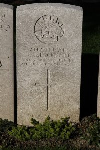 Lijssenthoek Military Cemetery - Lockhart, Charles