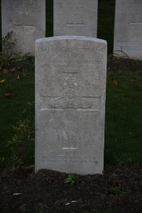 Lijssenthoek Military Cemetery - Lodge, John