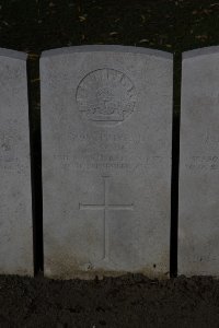 Lijssenthoek Military Cemetery - Long, Alfred