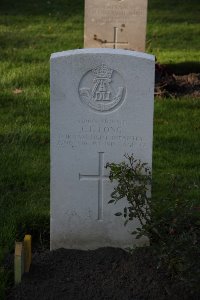 Lijssenthoek Military Cemetery - Long, C E