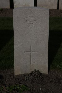 Lijssenthoek Military Cemetery - Long, Charles Percy