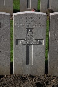 Lijssenthoek Military Cemetery - Long, Robert Charles