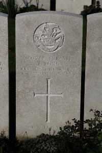 Lijssenthoek Military Cemetery - Long, T