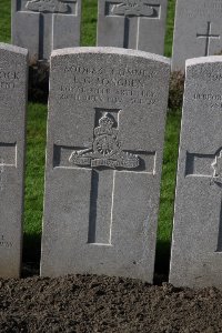 Lijssenthoek Military Cemetery - Longden, Lewis Gething