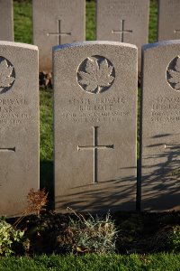 Lijssenthoek Military Cemetery - Lott, B B