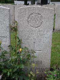 Lijssenthoek Military Cemetery - Loughlin, C
