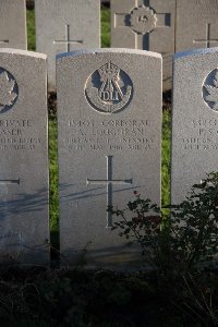 Lijssenthoek Military Cemetery - Loughran, A