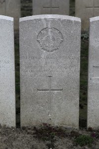 Lijssenthoek Military Cemetery - Lovis, Frederick