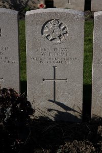 Lijssenthoek Military Cemetery - Lowe, W E