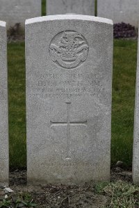Lijssenthoek Military Cemetery - Lowth, Harold Ivus