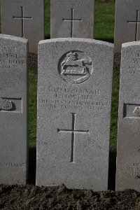 Lijssenthoek Military Cemetery - Lowther, J
