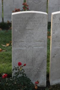 Lijssenthoek Military Cemetery - Luckings, Henry