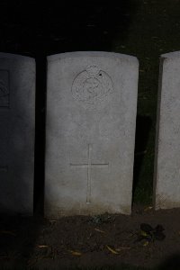 Lijssenthoek Military Cemetery - Luke, Arthur Edward