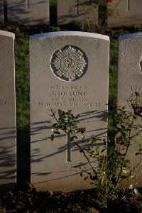 Lijssenthoek Military Cemetery - Lunt, G