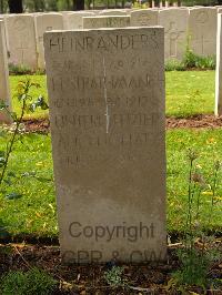 Lijssenthoek Military Cemetery - Lychatz, August
