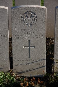 Lijssenthoek Military Cemetery - Lynn, John