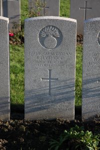 Lijssenthoek Military Cemetery - Lythgoe, Ralph