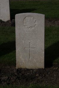 Lijssenthoek Military Cemetery - MacCuish, Kenneth Angus