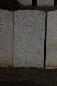 Lijssenthoek Military Cemetery - MacDonald, Allan Douglas